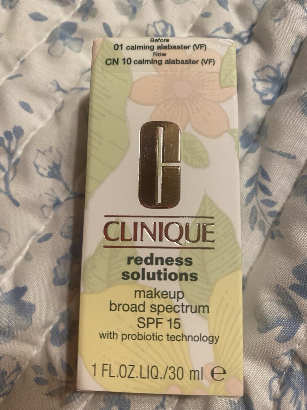 01 Calming Alabaster(VF), Clinique Redness Solutions Makeup, SPF 15,1oz NIB P6